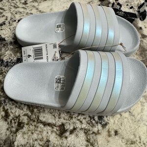 BNWT Adilette Aqua Iridescent Slide Sandals - Blue